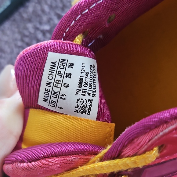 Adidas - Picture 3 of 8